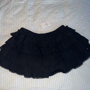 TAGS ON SUNDAY BEST Chic Black Ruffled skort